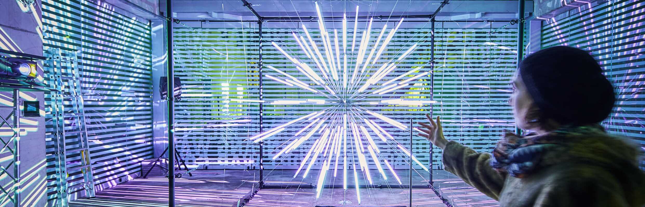 Eine interaktive Installation während des Lichtkunstfestivals DARK in der Altstadt von Arnsberg